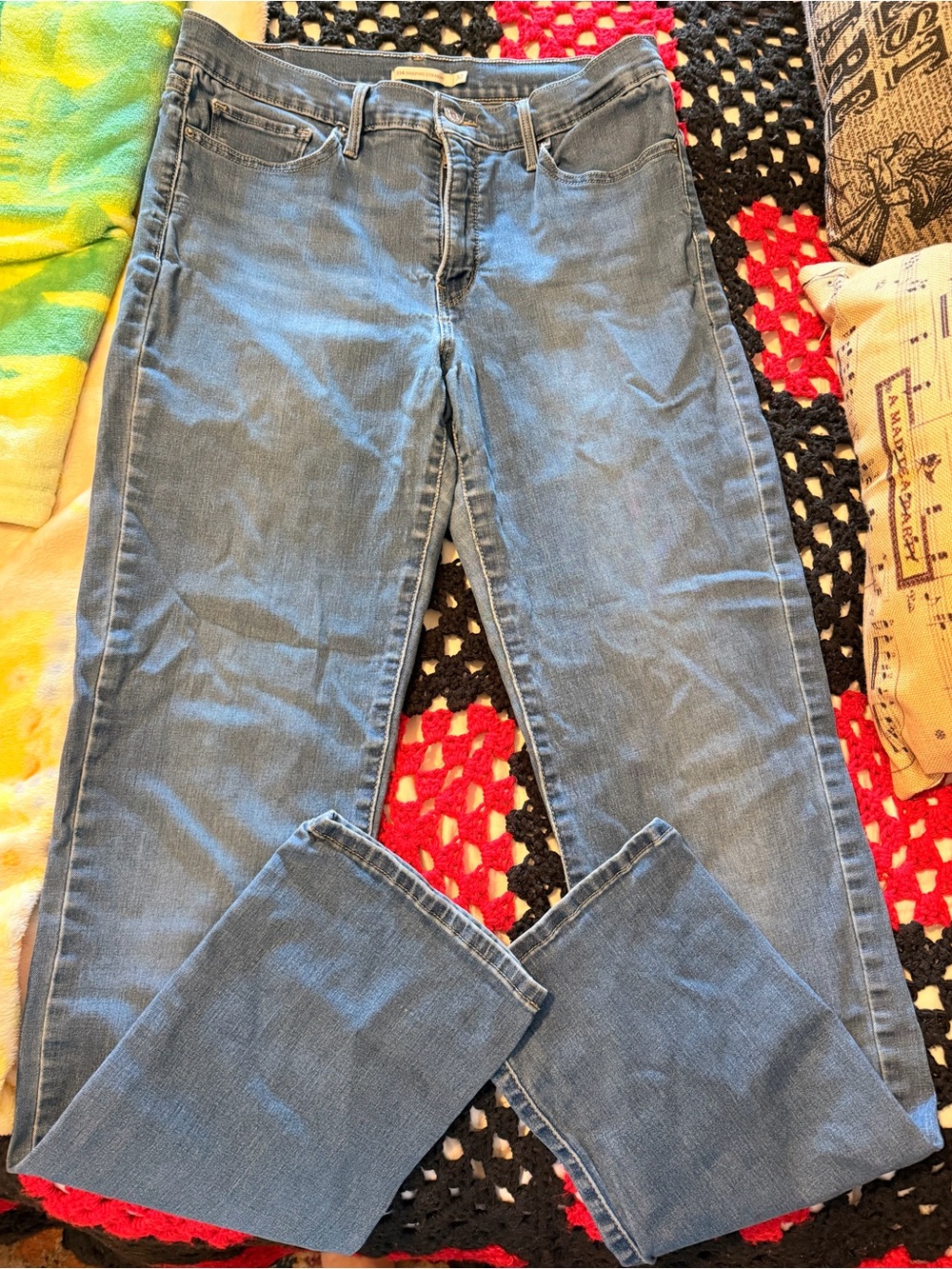 Women’s Straight-Leg Levi Jeans in Light Blue
